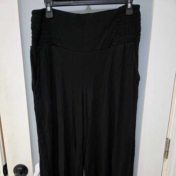 torrid Pants - Torrid Women’s Gaucho Pants Size 1 Black Cropped Wide Leg Stretch Plus Size